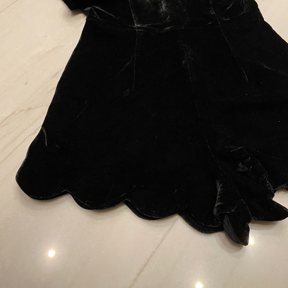 Velvet Short-sleeve Romper - Picture 5 of 6